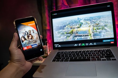 Telkomsel melalui MAXstream rilis film berjudul Merindu Cahaya de Amstel yang akan tayang perdana di bioskop pada 20 Januari 2022. 